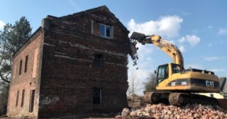 Демонтаж кирпичного дома Пугачёв, цена от 3014 руб.